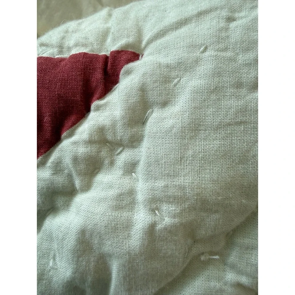 Large Snowflake quilt. In Americana colors. Hand sewn
